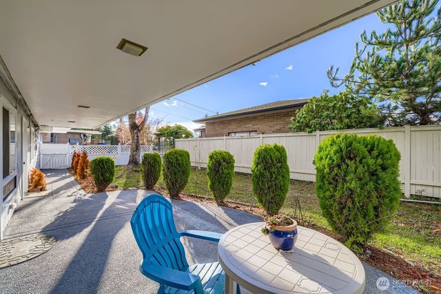 17926 73rd Avenue W, Edmonds, WA 98026