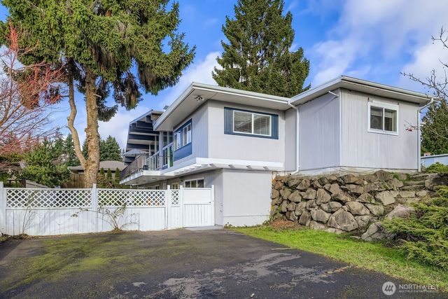 17926 73rd Avenue W, Edmonds, WA 98026