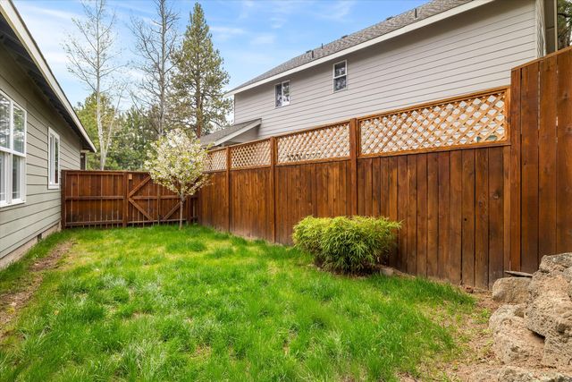 19563 Meadowbrook Drive, Bend, OR 97702