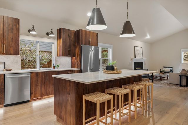 19563 Meadowbrook Drive, Bend, OR 97702