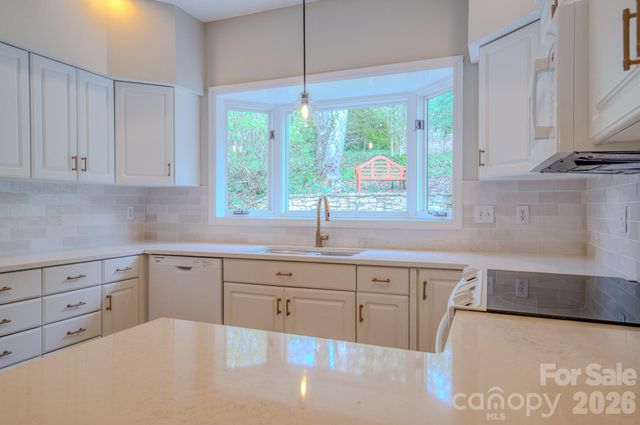 54 Wintergreen Drive, Brevard, NC 28712