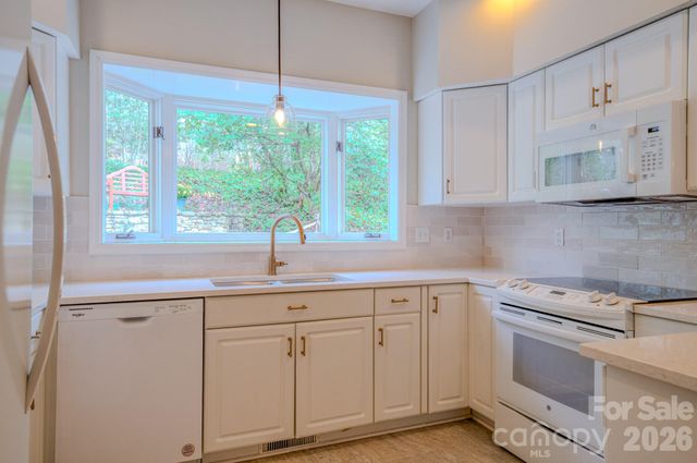 54 Wintergreen Drive, Brevard, NC 28712