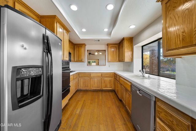 44200 Galion Avenue, Lancaster, CA 93536