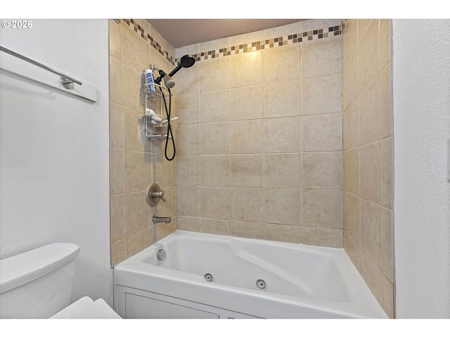 14110 THURMAN St, Oregon City, OR 97045