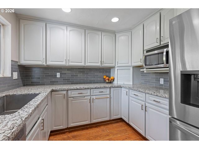 14110 THURMAN St, Oregon City, OR 97045