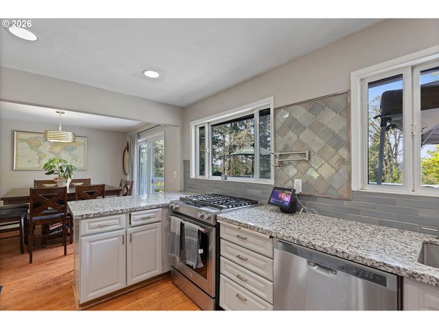 14110 THURMAN St, Oregon City, OR 97045