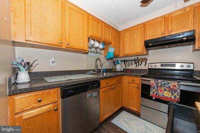 1603 DOGWOOD DR, Frederick, MD 21701