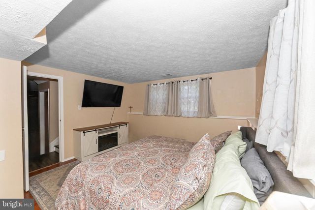 1603 DOGWOOD DR, Frederick, MD 21701