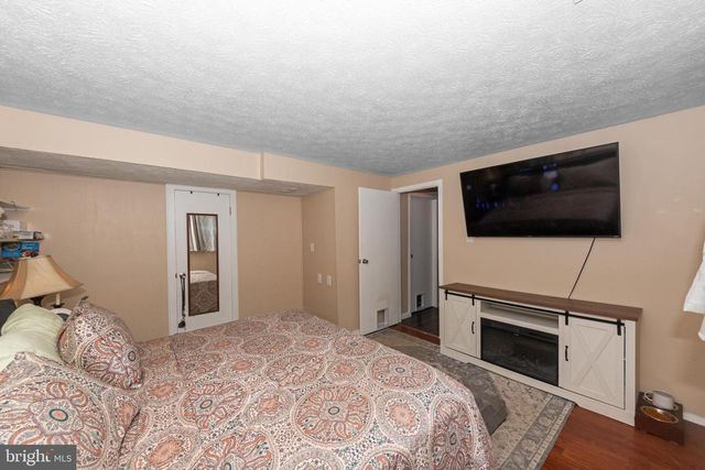 1603 DOGWOOD DR, Frederick, MD 21701