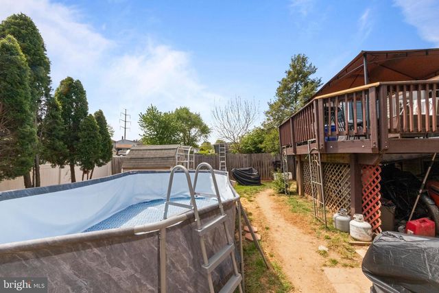 1603 DOGWOOD DR, Frederick, MD 21701