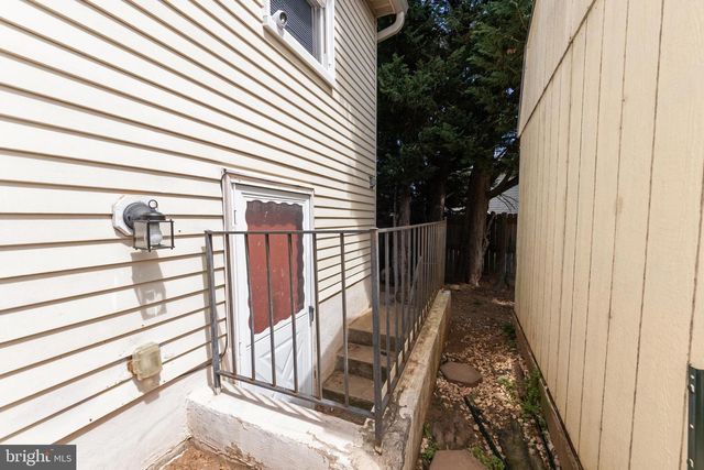 1603 DOGWOOD DR, Frederick, MD 21701