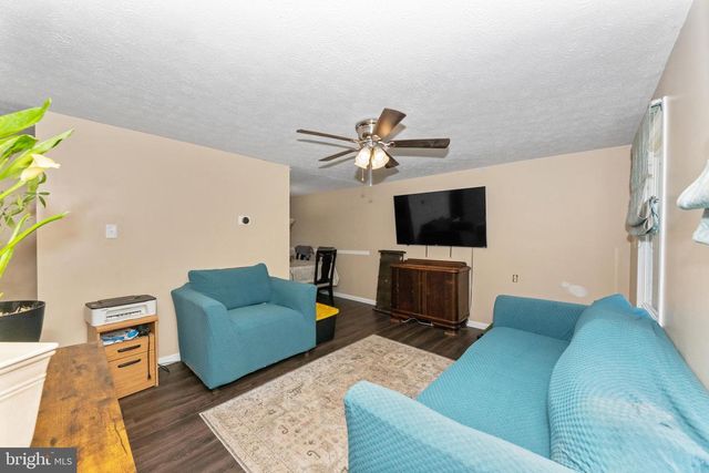 1603 DOGWOOD DR, Frederick, MD 21701