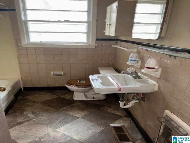 718 BAIN AVENUE, Weaver, AL 36277