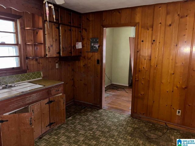 718 BAIN AVENUE, Weaver, AL 36277