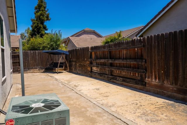 2542 Colony Dr, Lodi, CA 95242