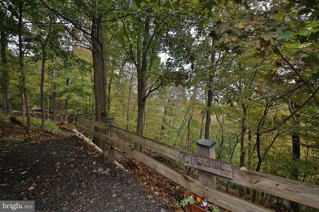 127 BAVINGTON RD, Perkiomenville, PA 18074