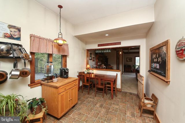127 BAVINGTON RD, Perkiomenville, PA 18074