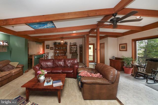 127 BAVINGTON RD, Perkiomenville, PA 18074