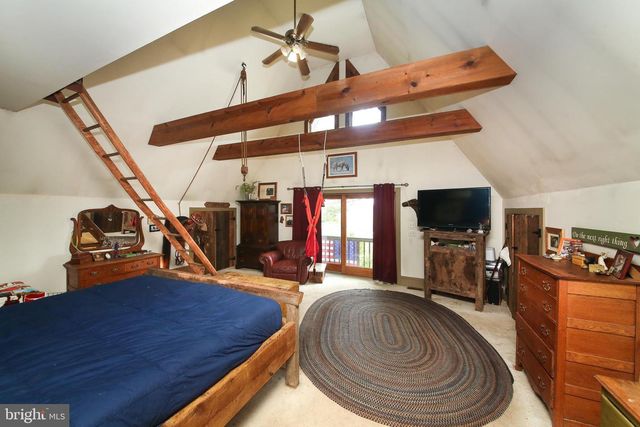 127 BAVINGTON RD, Perkiomenville, PA 18074