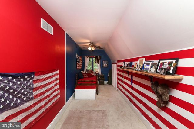 127 BAVINGTON RD, Perkiomenville, PA 18074