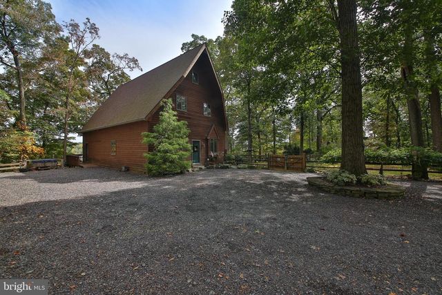 127 BAVINGTON RD, Perkiomenville, PA 18074