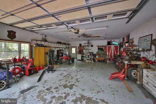 127 BAVINGTON RD, Perkiomenville, PA 18074