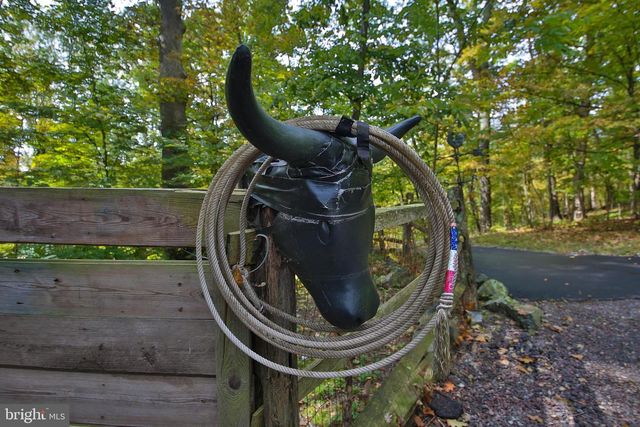 127 BAVINGTON RD, Perkiomenville, PA 18074