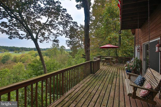 127 BAVINGTON RD, Perkiomenville, PA 18074