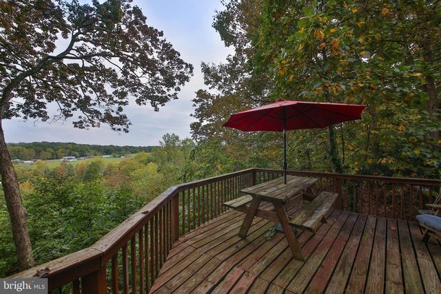 127 BAVINGTON RD, Perkiomenville, PA 18074