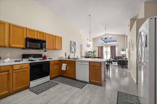 1113 CASTERTON CIRCLE, Davenport, FL 33897