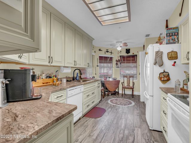 335 SUNRISE Circle, Neptune Beach, FL 32266