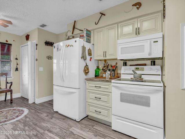 335 SUNRISE Circle, Neptune Beach, FL 32266