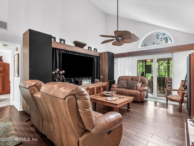 335 SUNRISE Circle, Neptune Beach, FL 32266