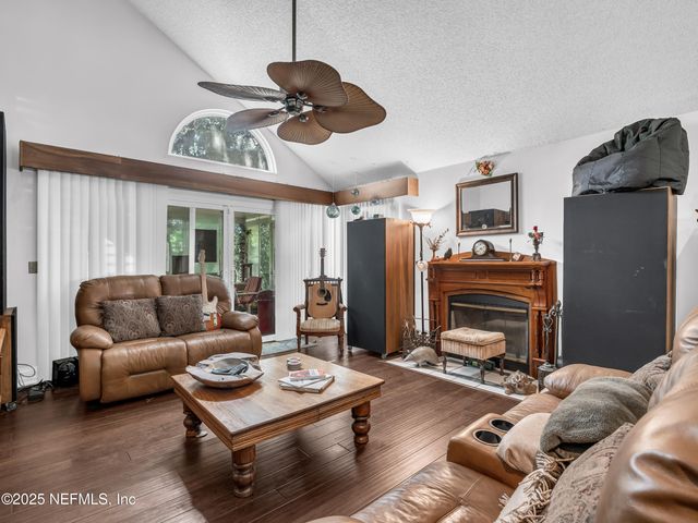 335 SUNRISE Circle, Neptune Beach, FL 32266