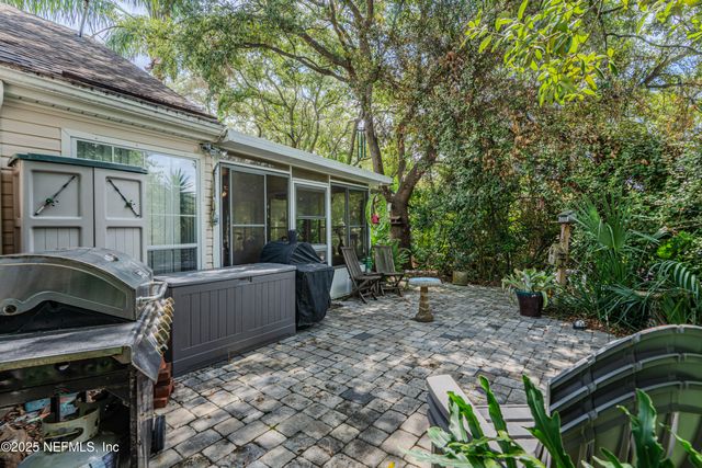 335 SUNRISE Circle, Neptune Beach, FL 32266