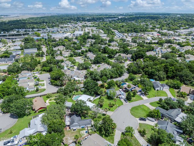 335 SUNRISE Circle, Neptune Beach, FL 32266