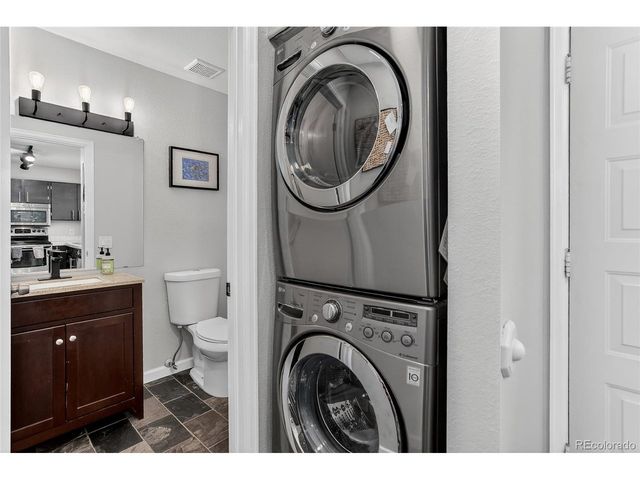 889 Summer Dr 14, Highlands Ranch, CO 80126