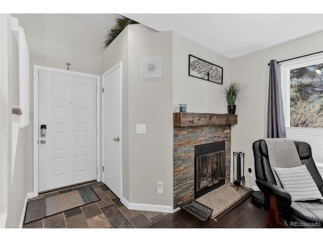 889 Summer Dr 14, Highlands Ranch, CO 80126