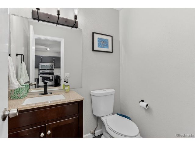 889 Summer Dr 14, Highlands Ranch, CO 80126