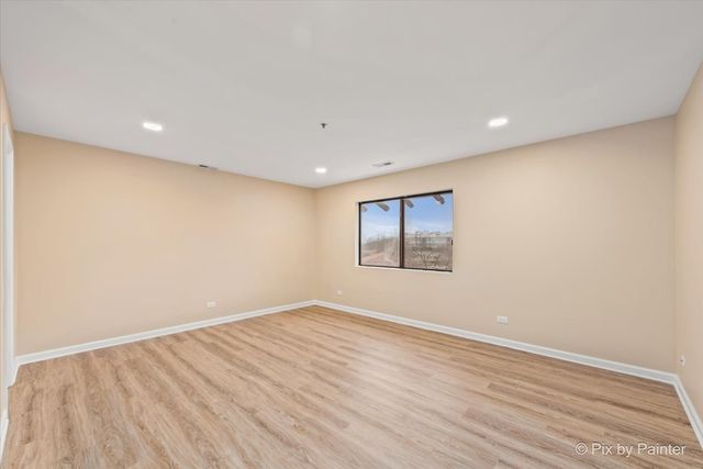 21W581 North Avenue 58, Lombard, IL 60148