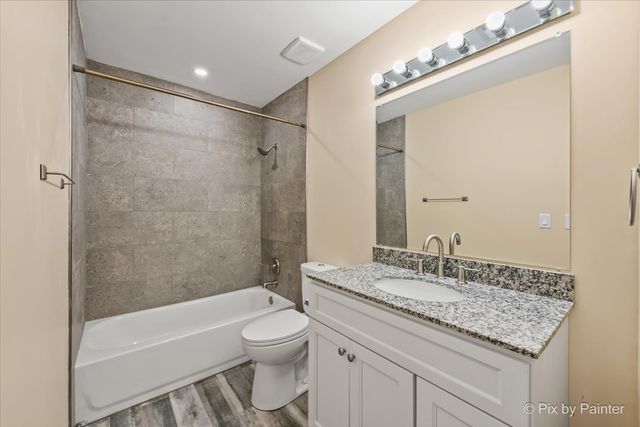 21W581 North Avenue 58, Lombard, IL 60148