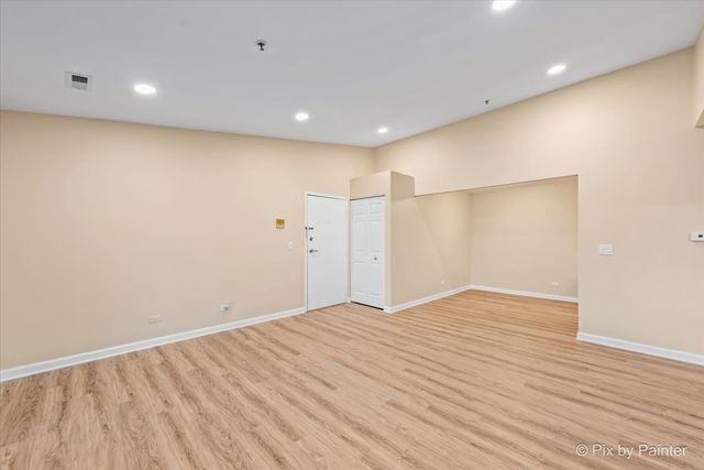 21W581 North Avenue 58, Lombard, IL 60148