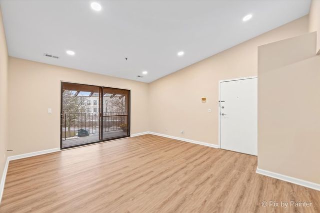 21W581 North Avenue 58, Lombard, IL 60148