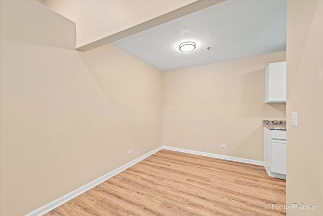 21W581 North Avenue 58, Lombard, IL 60148