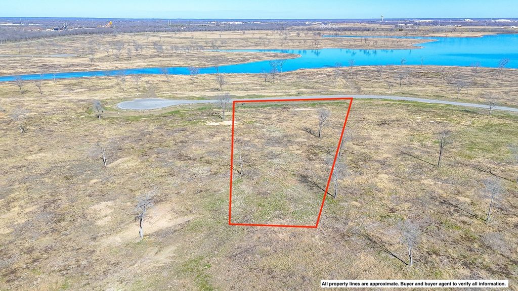 Lot 132 Waterfront Club, Corsicana, TX 75110