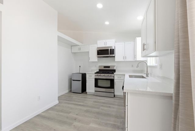 1117 Whittle Ct, Modesto, CA 95351