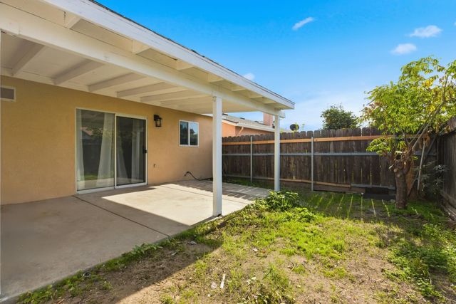 1117 Whittle Ct, Modesto, CA 95351