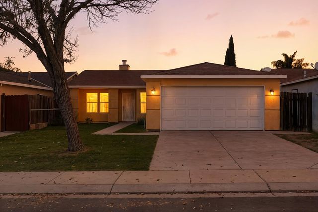 1117 Whittle Ct, Modesto, CA 95351