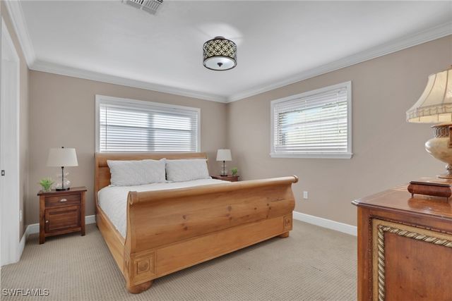 826 109th AVE N, Naples, FL 34108