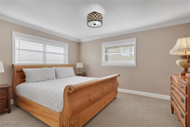 826 109th AVE N, Naples, FL 34108